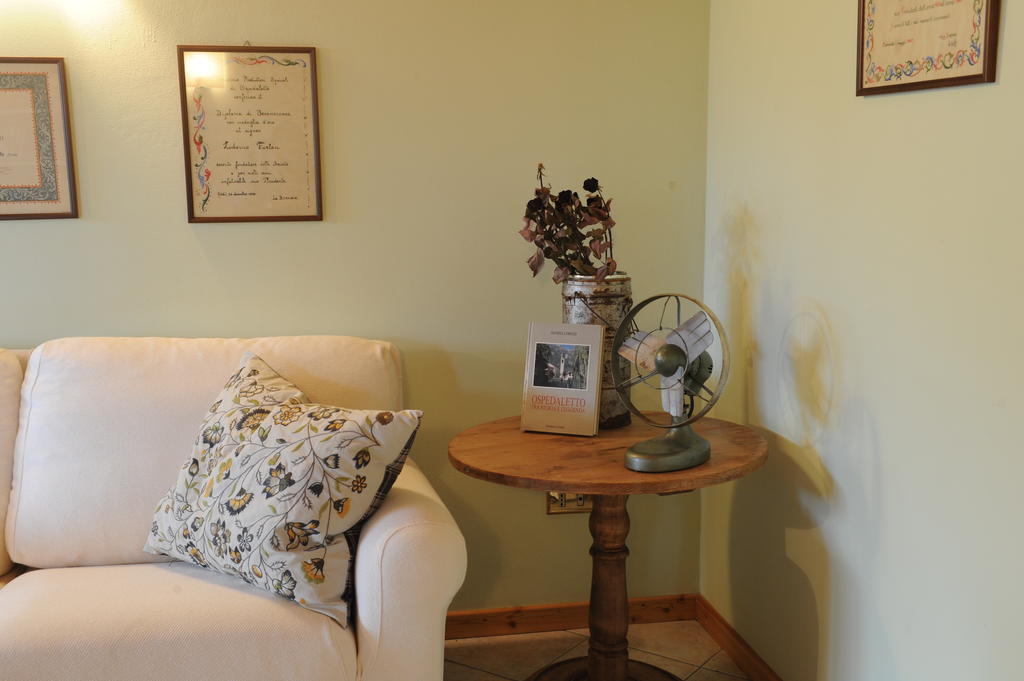 La Casa Del Gelsomino Lägenhet Ospedaletto  Rum bild
